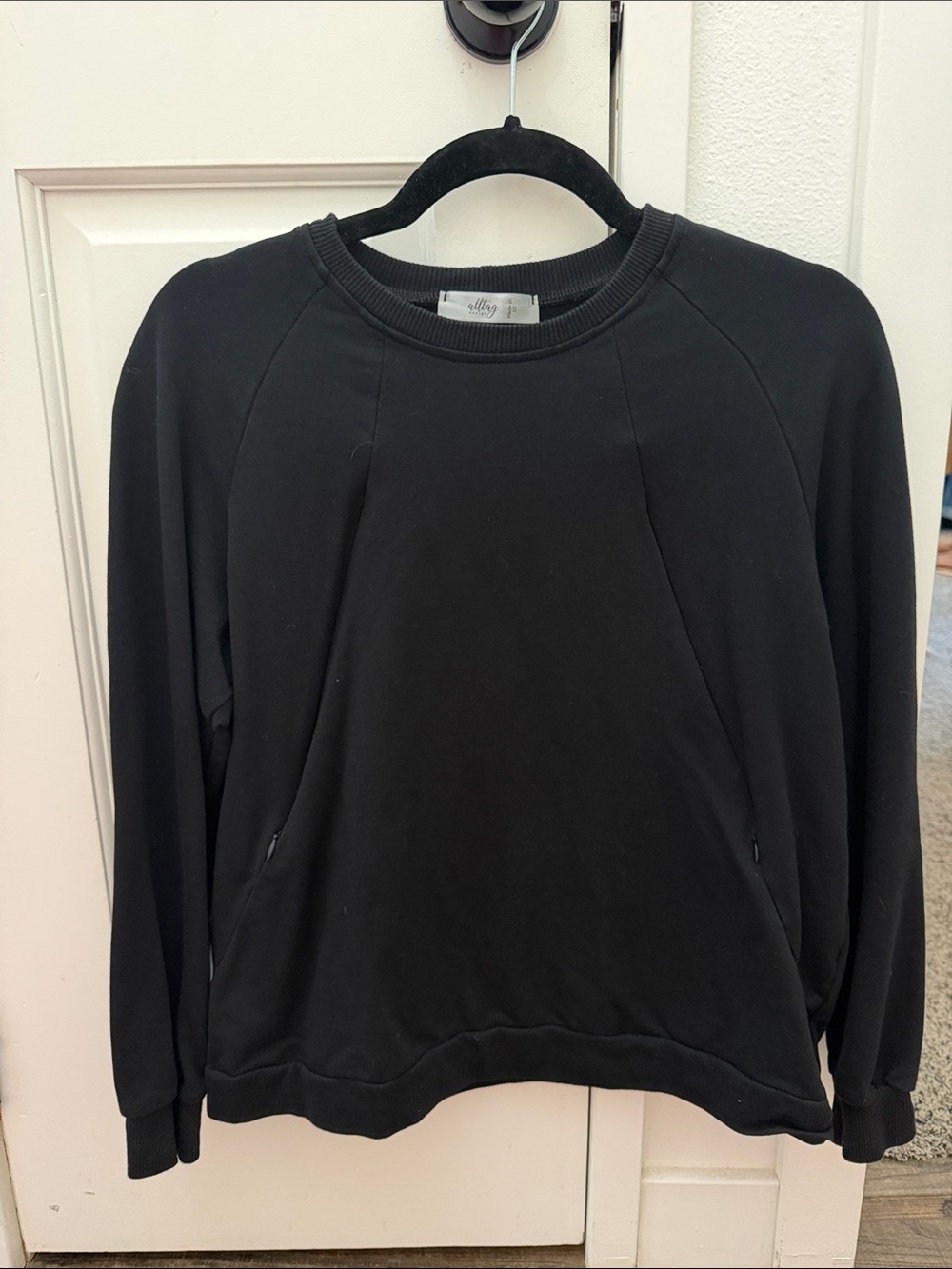 Everyday Black Crewneck Breastfeeding Sweater